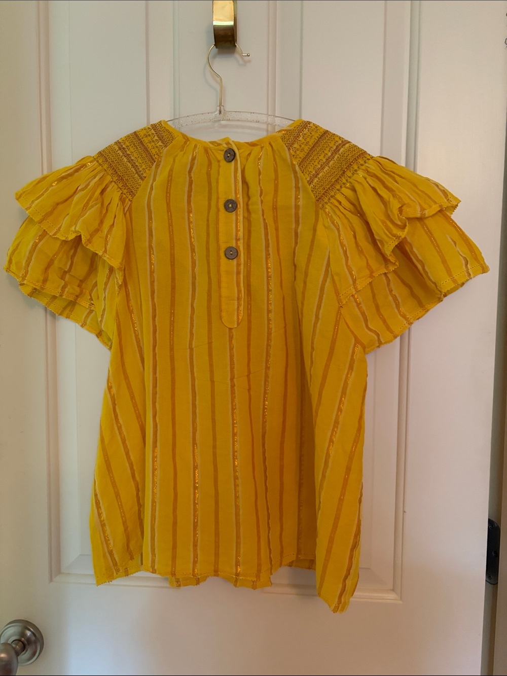 Beautiful Saylor yellow top with ruffled sleeves - Picture 2 of 6